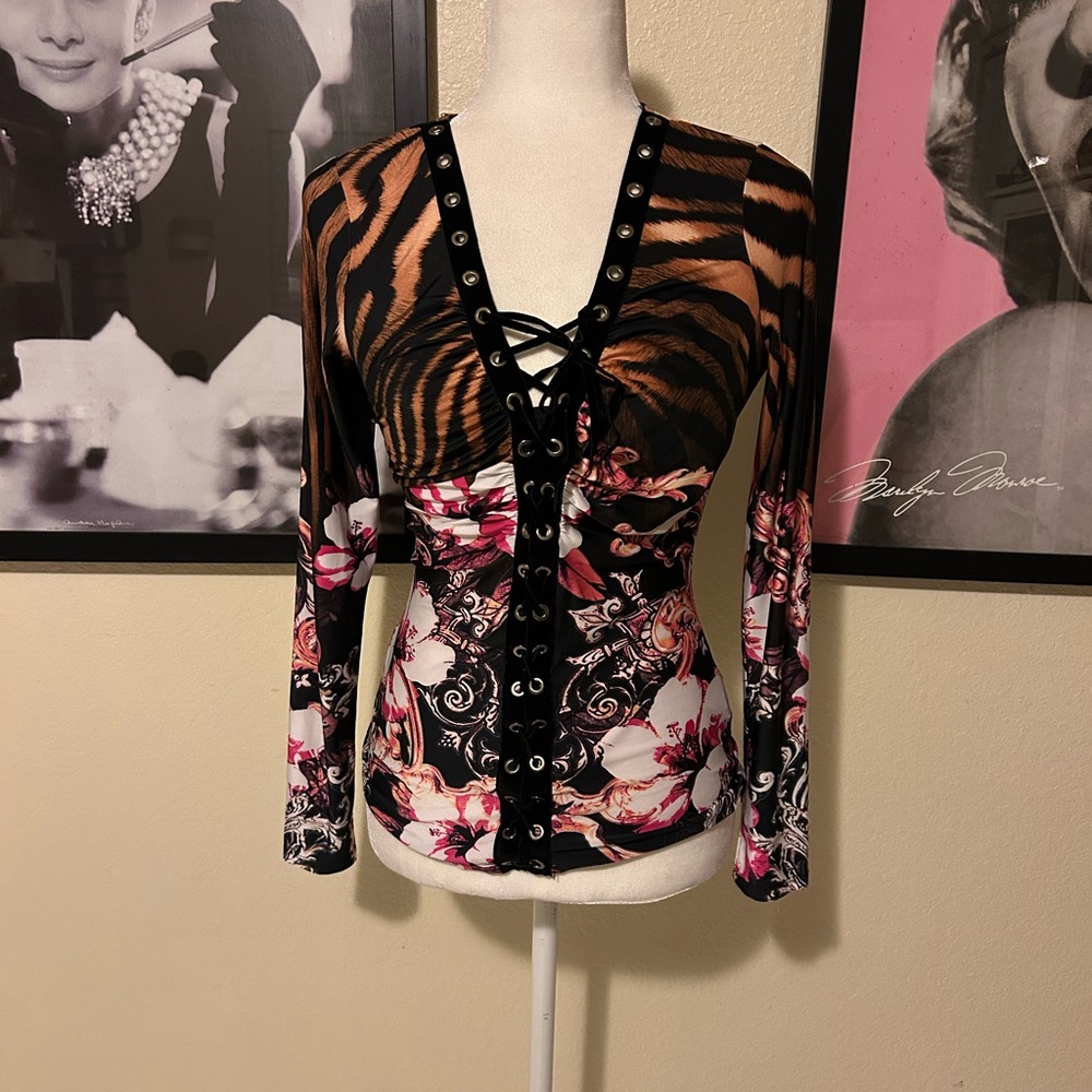 VENUS Black and Brown Lace-Up Floral Top